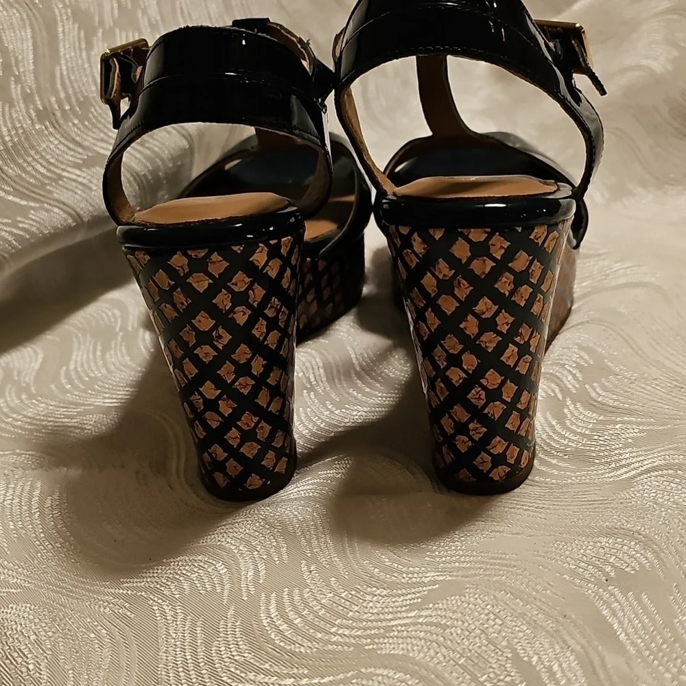 Clarks artisan Amelia Roma navy patten leather wedge sandal womans size 7.5 new - Picture 6 of 8